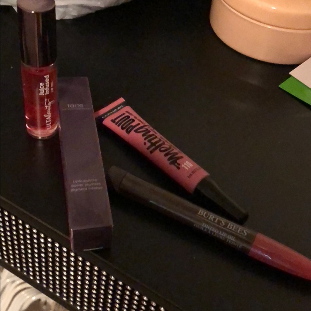 Assorted lip colors